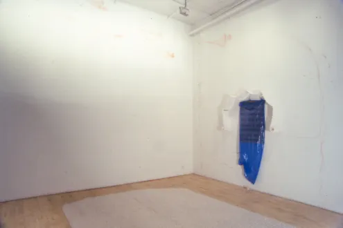 Senga Nengudi – Wet Night, Early Dawn, Scat-Chant, Pilgrims Song - Senga Nengudi, Pilgrim's Song, 1996. Metal, plastics, spray paint, chopsticks and wall drawing, 14 x 14 ft (installation view)