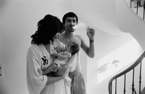 Pablo Bartholomew – Outside In - Rajiv and Kajoli with Their Daughter Meha, New Delhi, 1976. Gelatin silver print, edition of 10 (+3 AP), 16 x 24 in.
