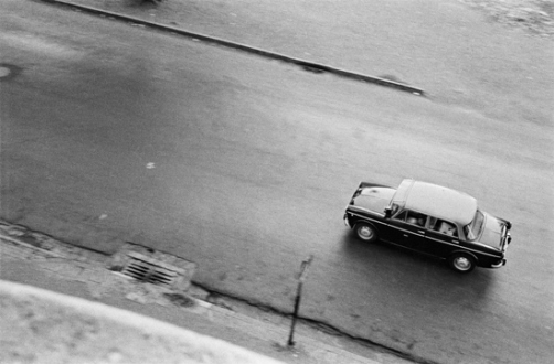 Pablo Bartholomew – Outside In - A Black and Yellow Taxi in Bombay, 1974. Gelatin silver print, edition of 10 (+3 AP), 16 x 24 in.