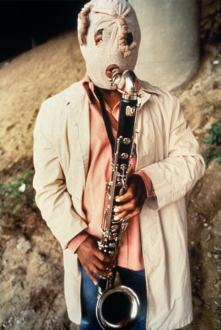 Senga Nengudi – Performances 1976 – 81 - Senga Nengudi, Freeway Fets, 1978. 