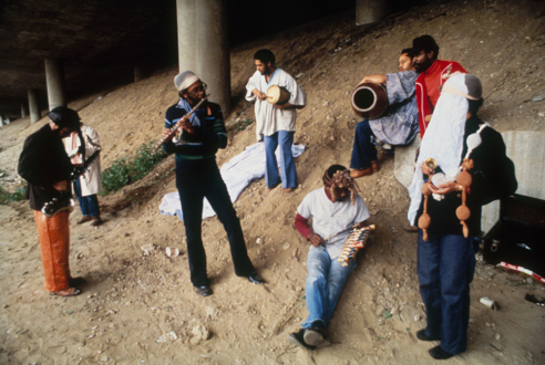 Senga Nengudi – Performances 1976 – 81 - Senga Nengudi, Freeway Fets, 1978. 